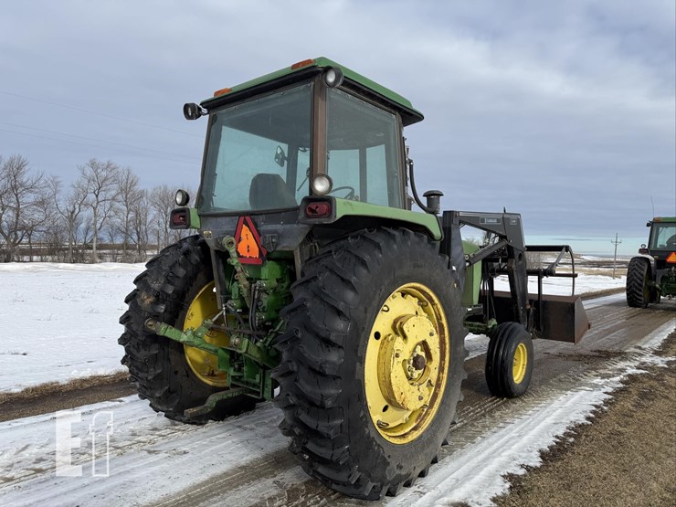 john-deere-4040-image-4