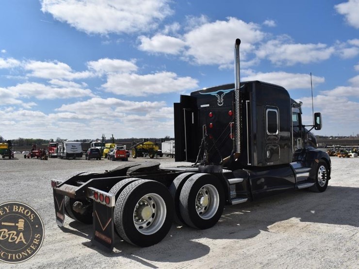 2013-kenworth-t660-image-8