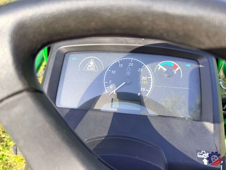 2025-john-deere-1023e-image-30