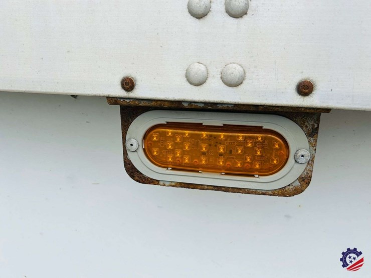 2015-vanguard-53-ft-image-32