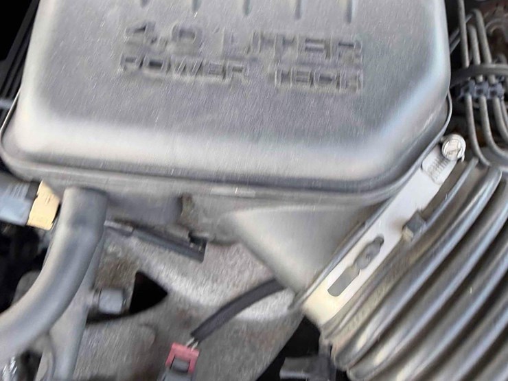 2001-jeep-grand-cherokee-laredo-image-13