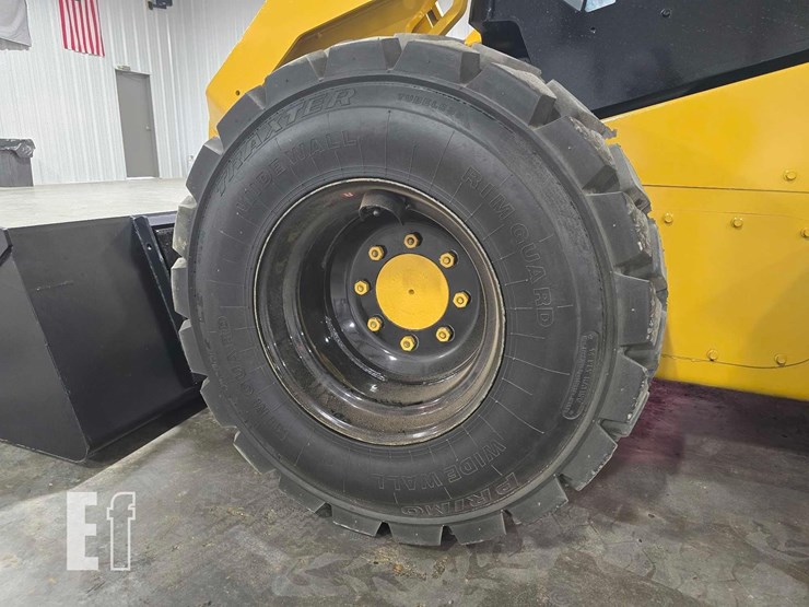 2022-caterpillar-262d3-image-23