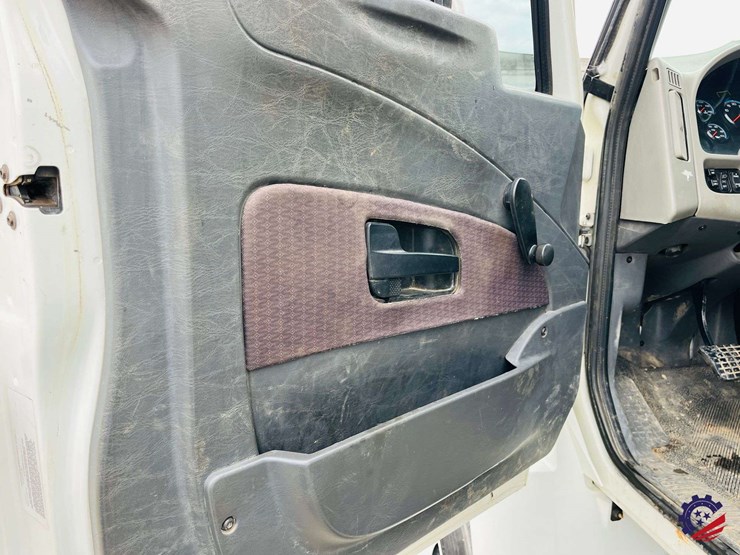 2015-international-durastar-4300-image-88