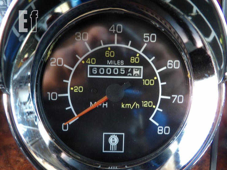 2005-kenworth-w900l-image-31