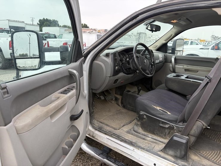 2012-gmc-sierra-2500-image-12