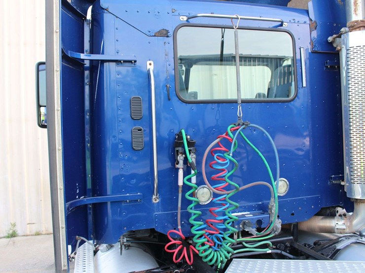 2018-freightliner-semi-3alxa7007jdjt5039-mileage:-does-not-run-image-9