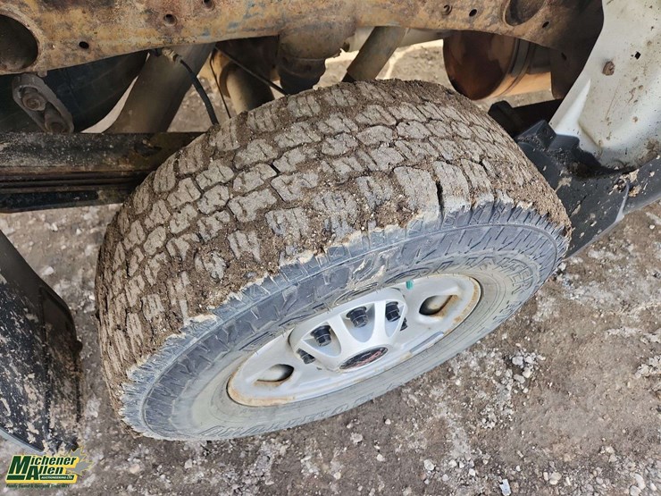 2016-gmc-sierra-2500hd-image-11