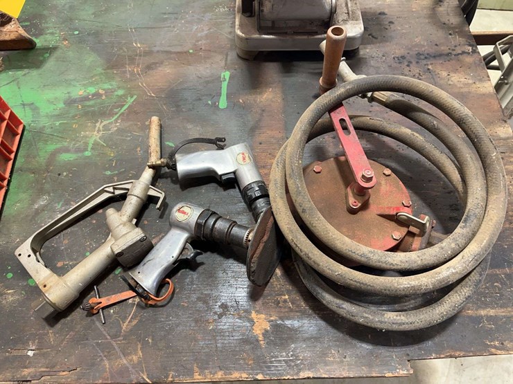 fuel-pump-&-(2)-air-sanders-image-2