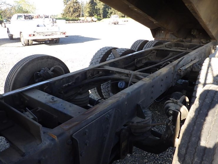 1999-international-9300-image-9