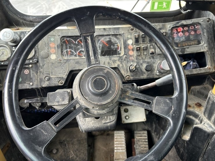 2012-caterpillar-ad55b-image-26