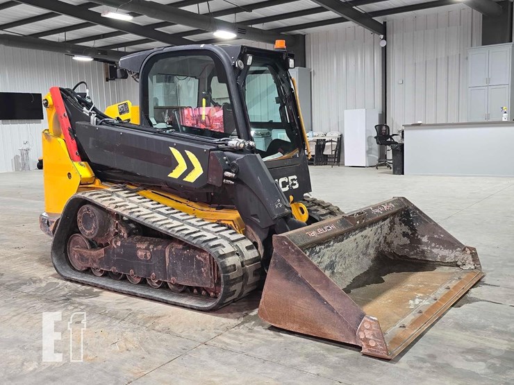 2021-jcb-3ts-8t-image-2