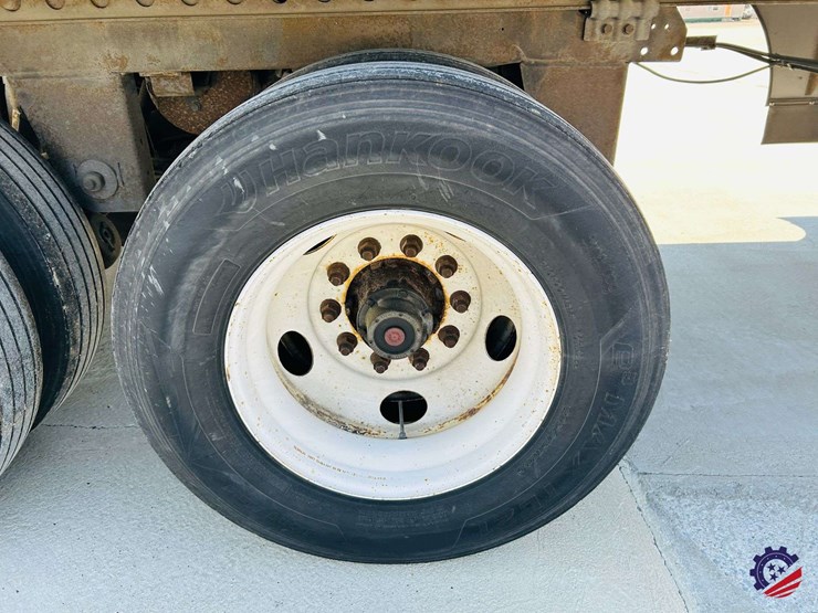 2013-hyundai-translead-image-23