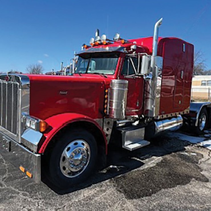 2001 PETERBILT 379