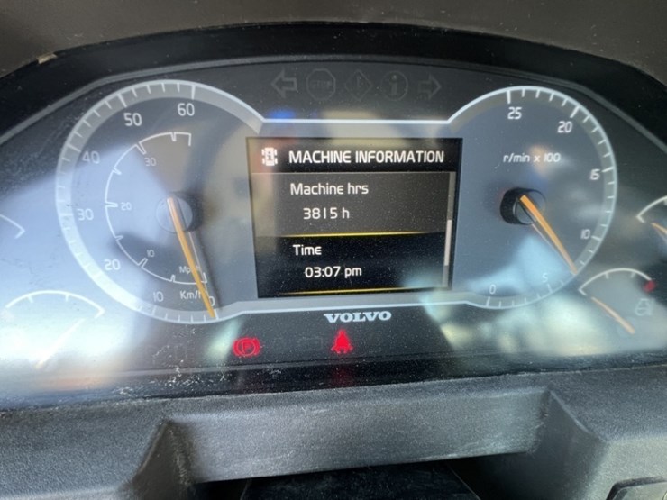 2023-volvo-l70h-wheel-loader-image-46