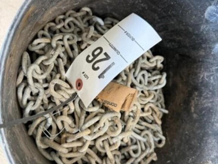 200'-of-small-chain,-no-hooks-image-3