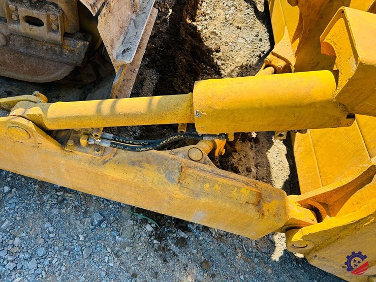 2022-komatsu-d65px-18-image-33