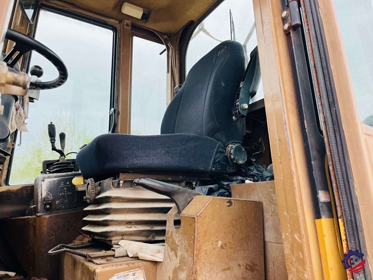 1995-caterpillar-it28f-image-46