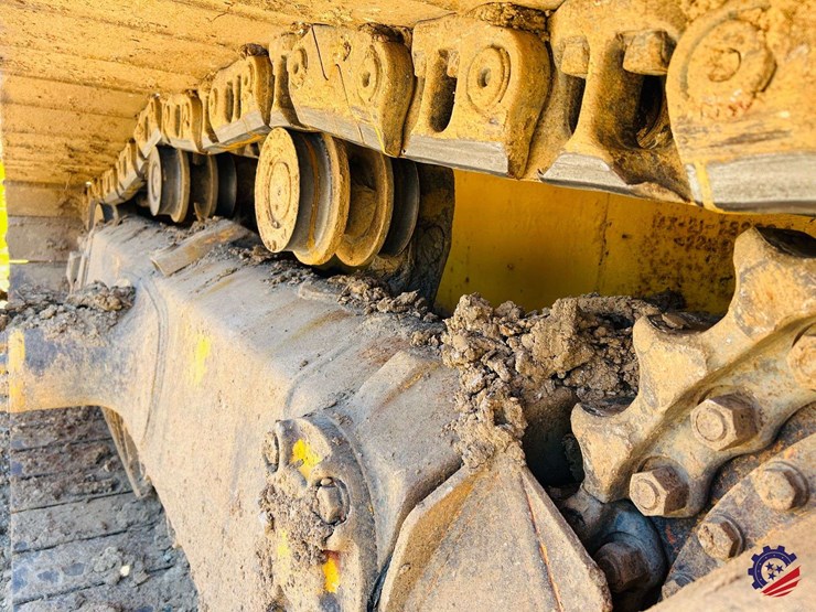 2023-komatsu-d65px-18-image-19