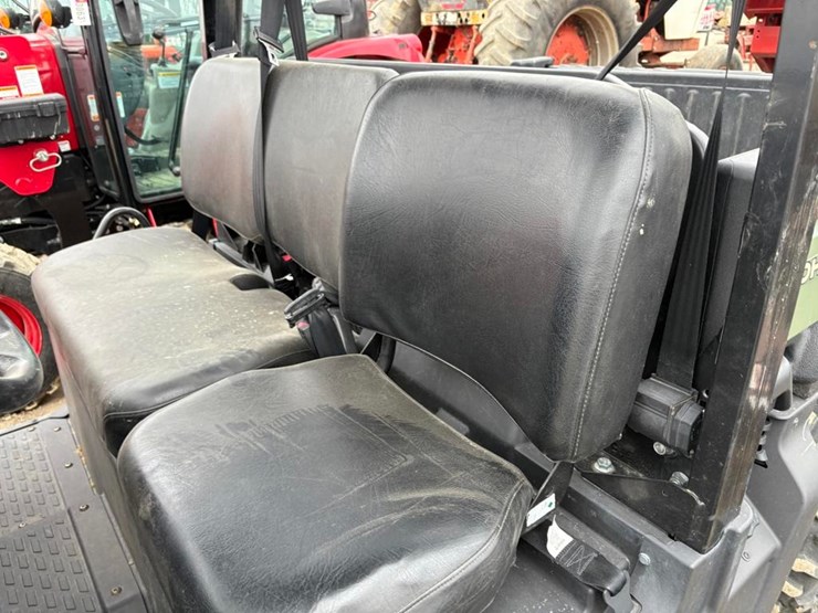 john-deere-gator-image-12