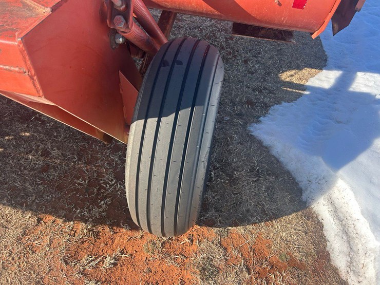 hesston-1014-image-8