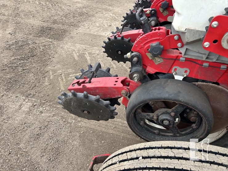 2014-white-9824-image-44