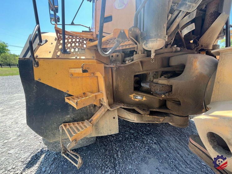 2010-volvo-a40e-image-26