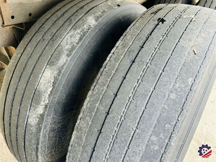 2015-vanguard-53-ft-image-23