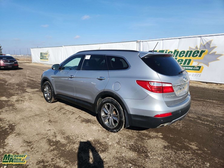 2015-hyundai-santa-fe-image-2