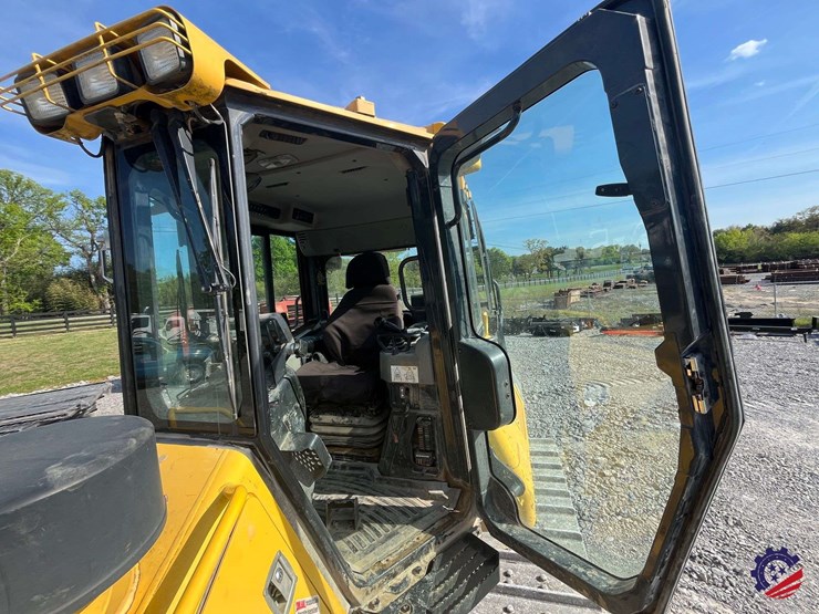 2018-komatsu-d51exi-24-image-55