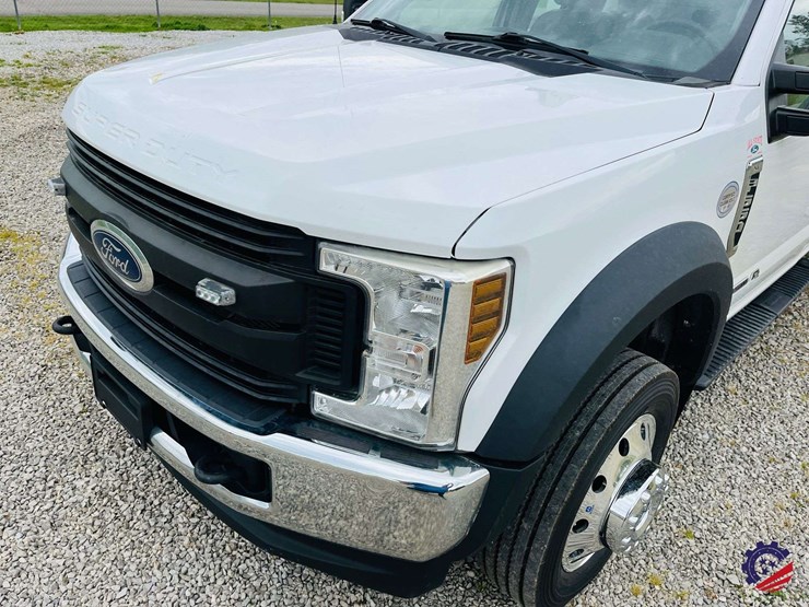 2018-ford-f550-image-10