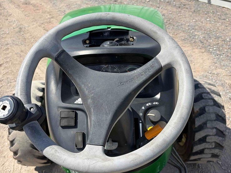 john-deere-4720-image-11