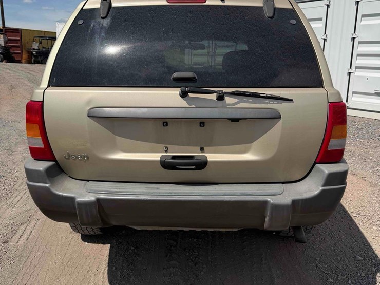 2001-jeep-grand-cherokee-laredo-image-3