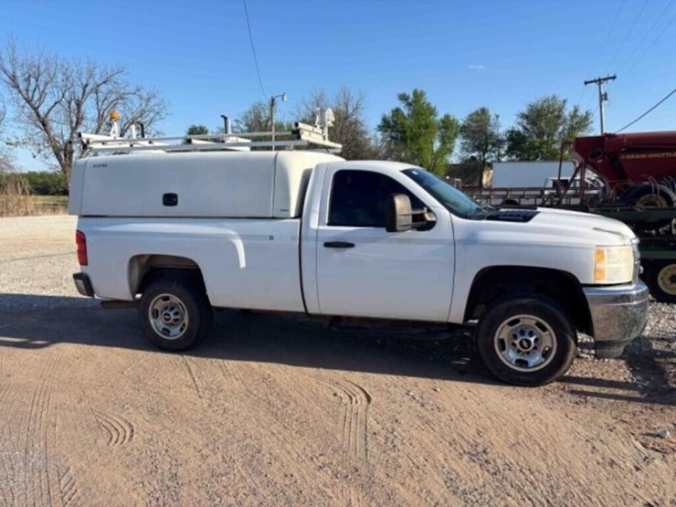 2011-chevrolet-2500-image-38