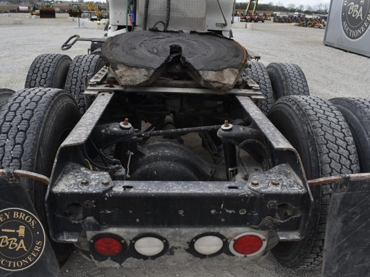 2013-kenworth-t660-image-15