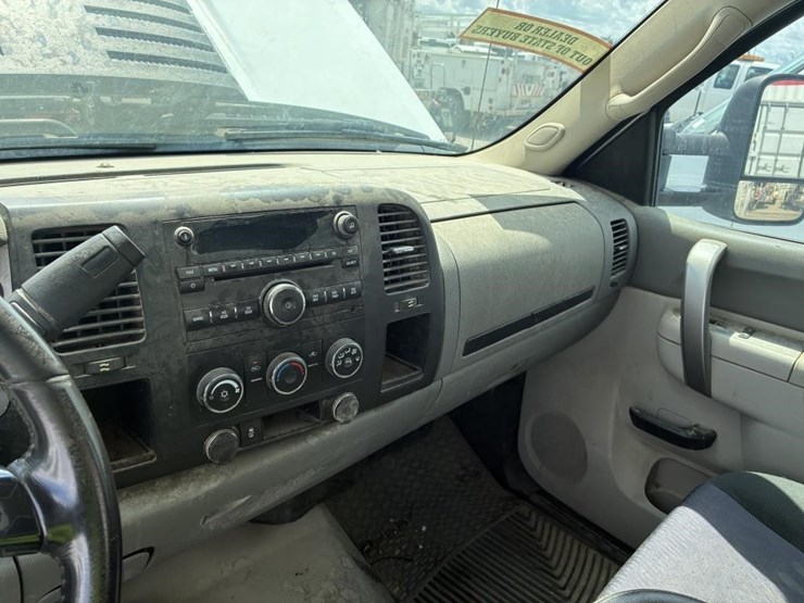 2012-gmc-sierra-2500-image-16