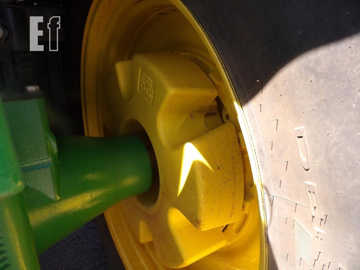 2022-john-deere-8r-370-image-32