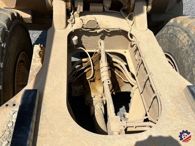 2012-volvo-a40f-image-59