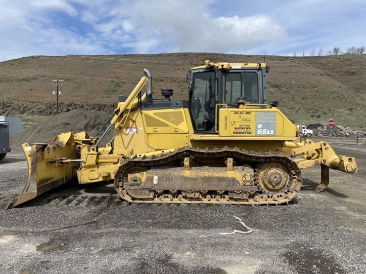 2013-komatsu-d65ex-17-image-2