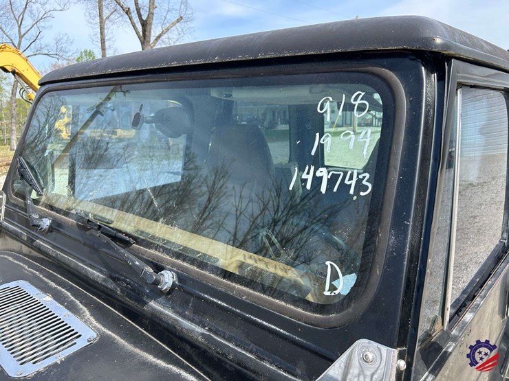 1994-jeep-wrangler-image-34