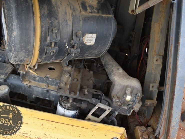komatsu-d65ex-12-image-29