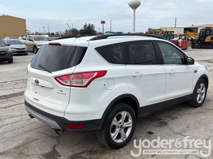 2014-ford-escape-image-3