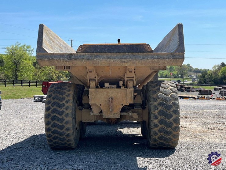 2012-volvo-a40f-image-32