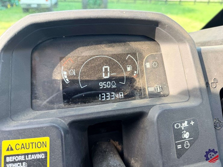 2019-john-deere-gator-xuv-835m-image-34