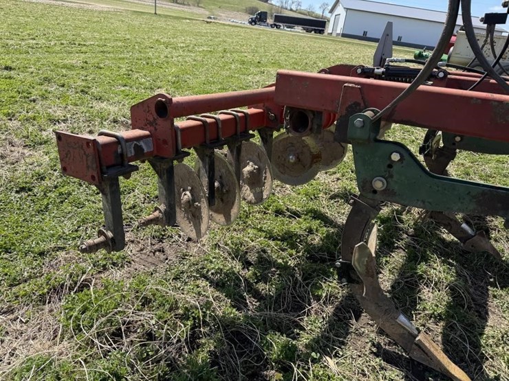 brillion-soil-commander-7-shank-deep-ripper-image-11