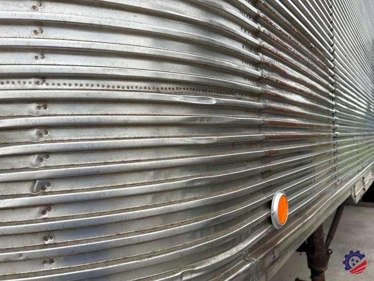 antique-bullnose-28ft-s/a-pup-trailer-image-23