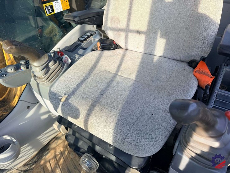 2019-deere-160g-lc-image-93