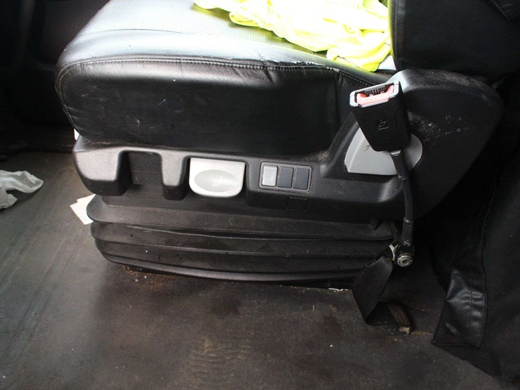 2018-freightliner-cascadia-126-image-62