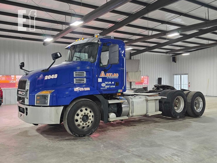 2020-mack-anthem-62t-image-1