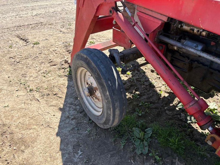 massey-ferguson-165-image-10