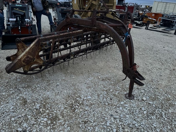 new-holland-258-image-2